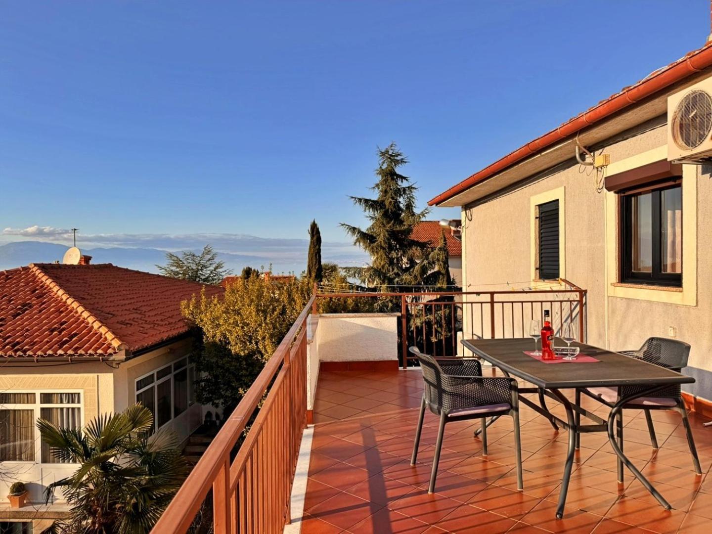 Apartments Katarina Malinska Luaran gambar