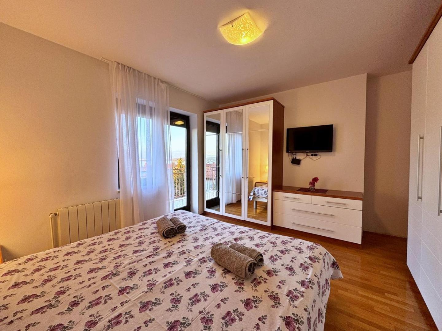 Apartments Katarina Malinska Luaran gambar