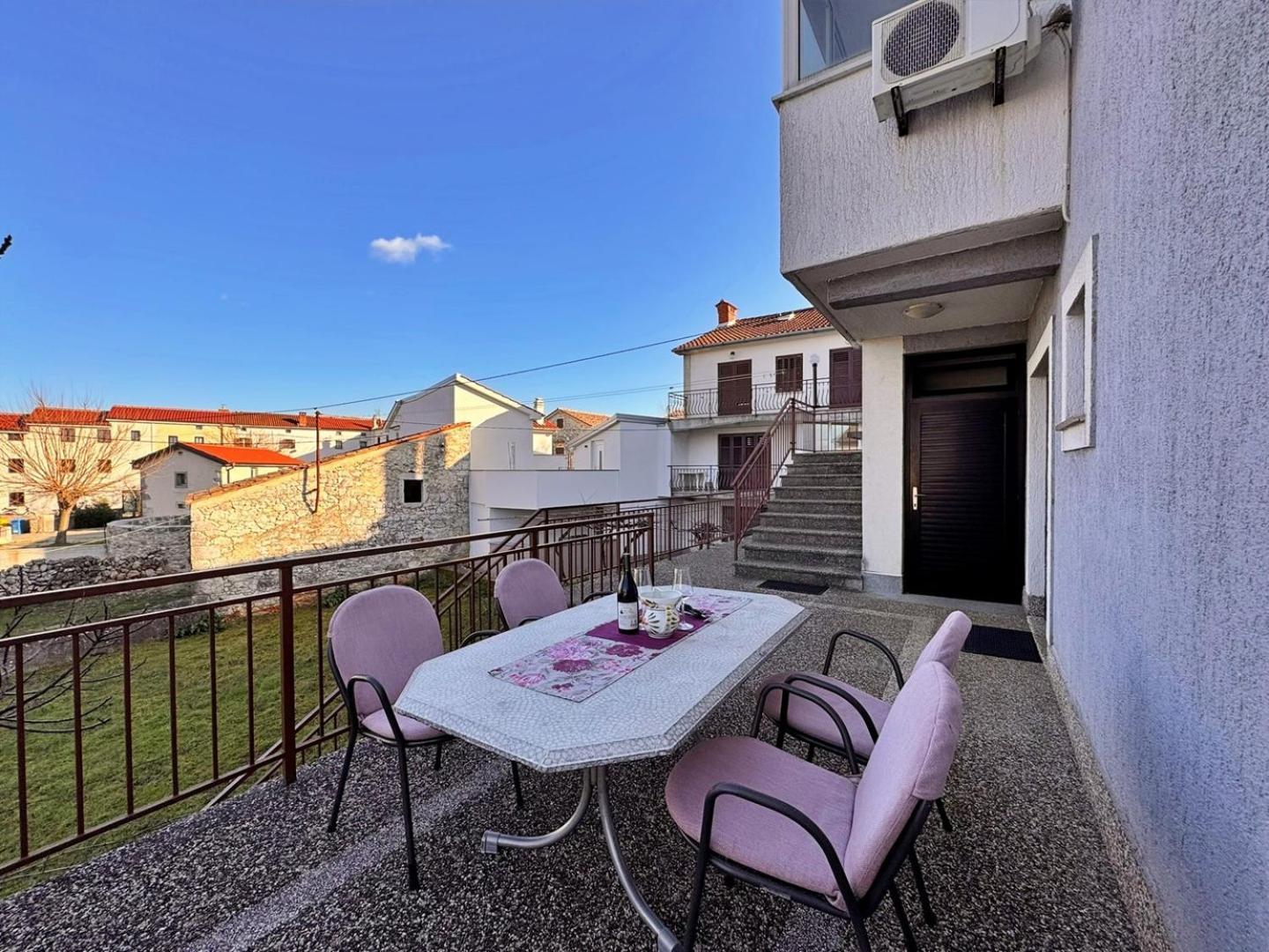 Apartments Katarina Malinska Luaran gambar