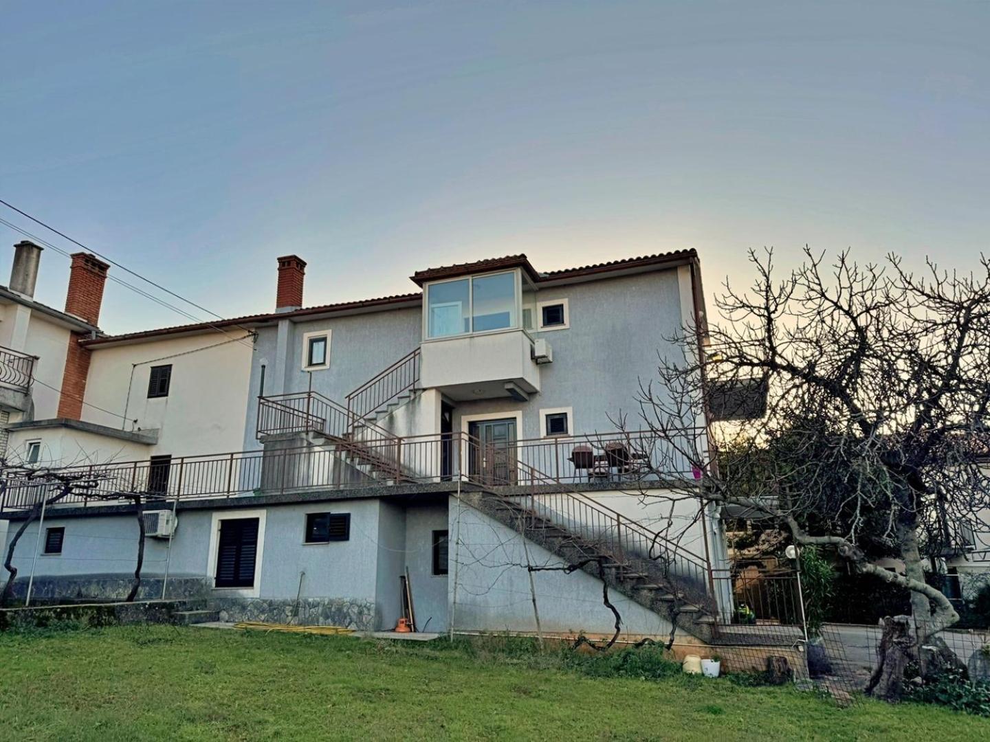 Apartments Katarina Malinska Luaran gambar